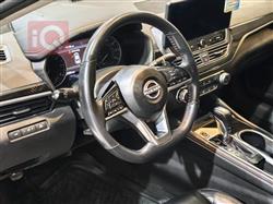 نيسان ألتيما